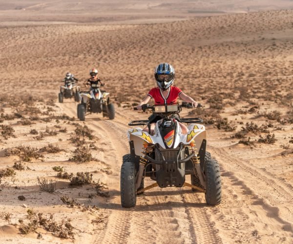 Sortie en quad dans le sable 1280x853 1